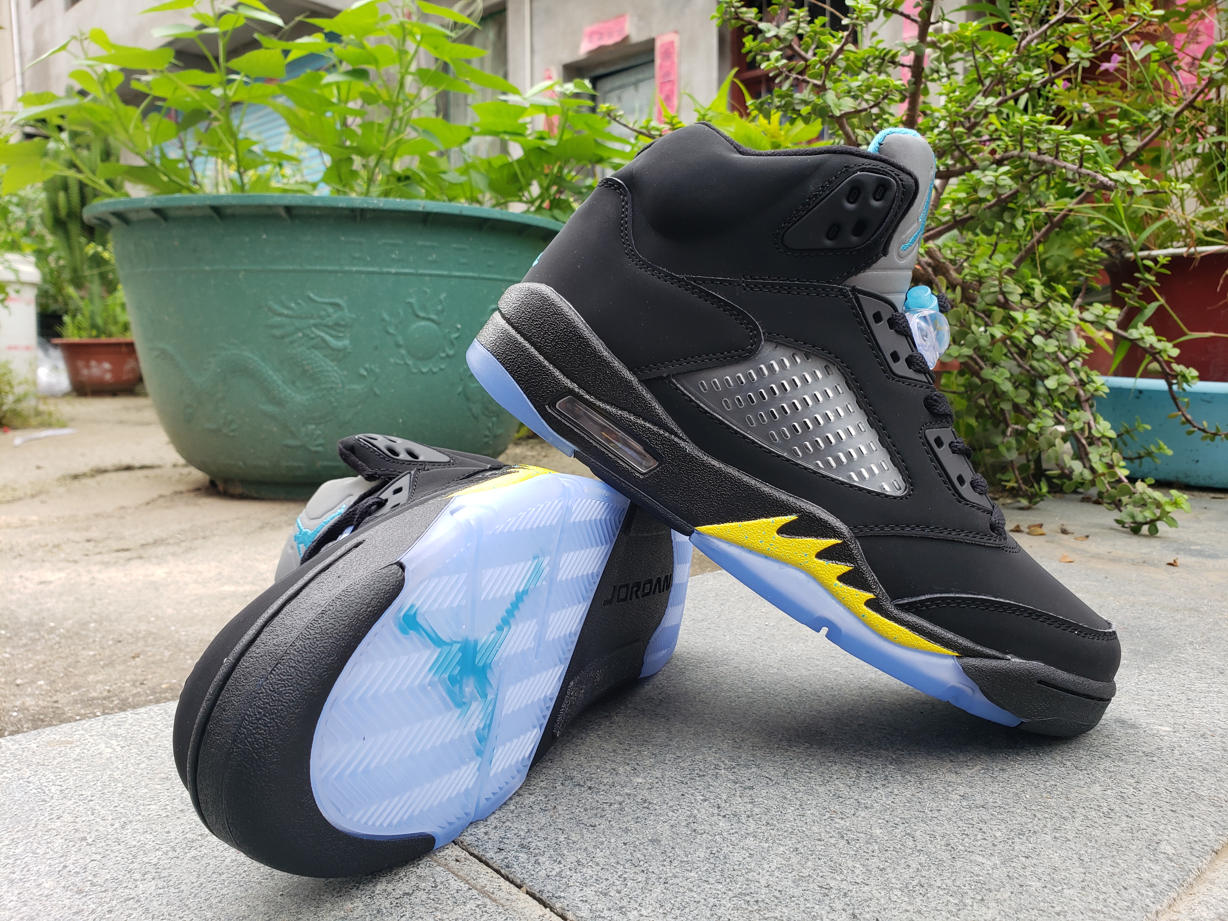 New 2022 Air Jordan 5 Retro Black Yellow Blue Shoes